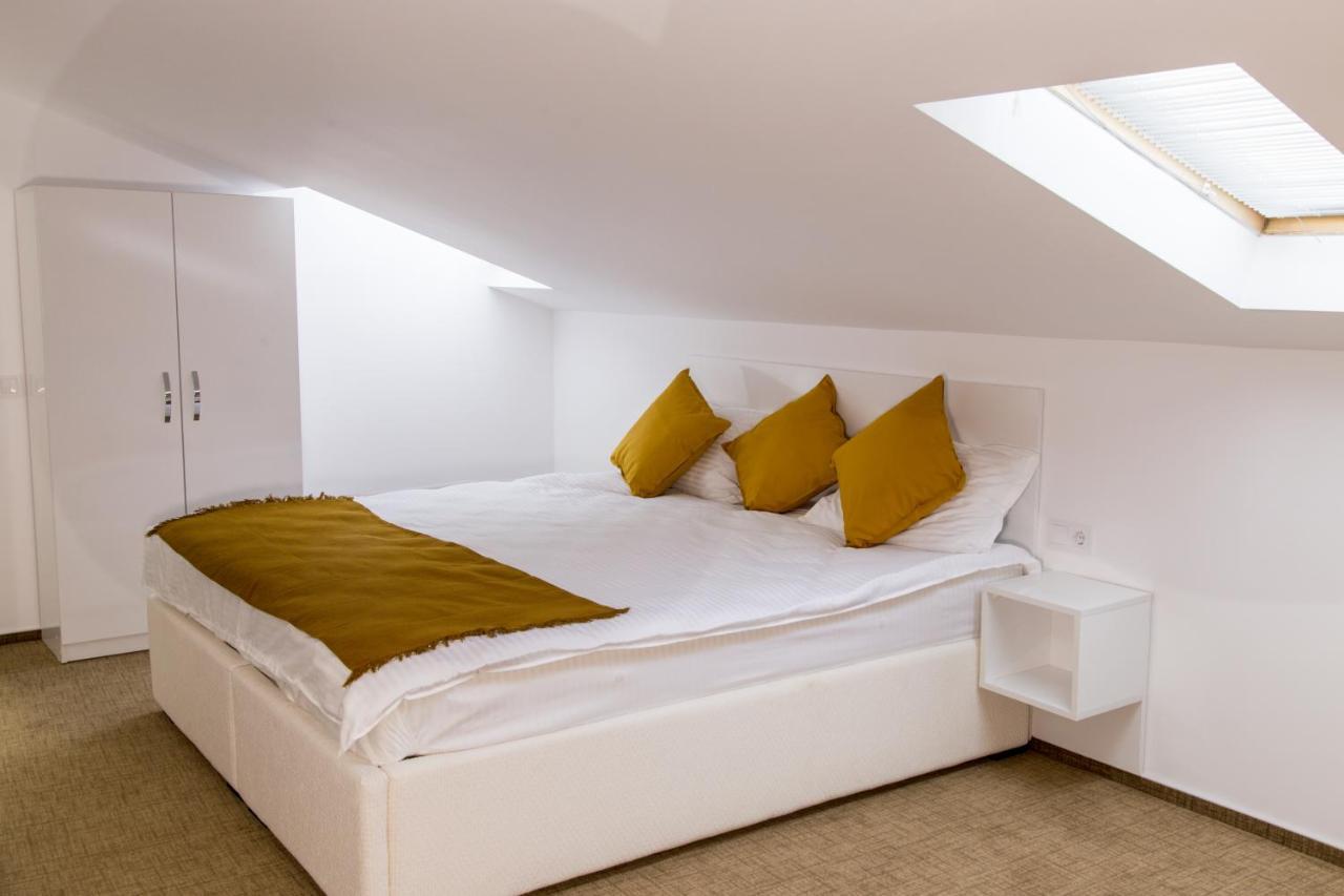 Hotel Complex Carol Buzău Zewnętrze zdjęcie