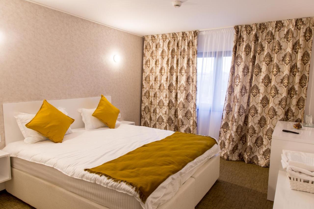 Hotel Complex Carol Buzău Zewnętrze zdjęcie