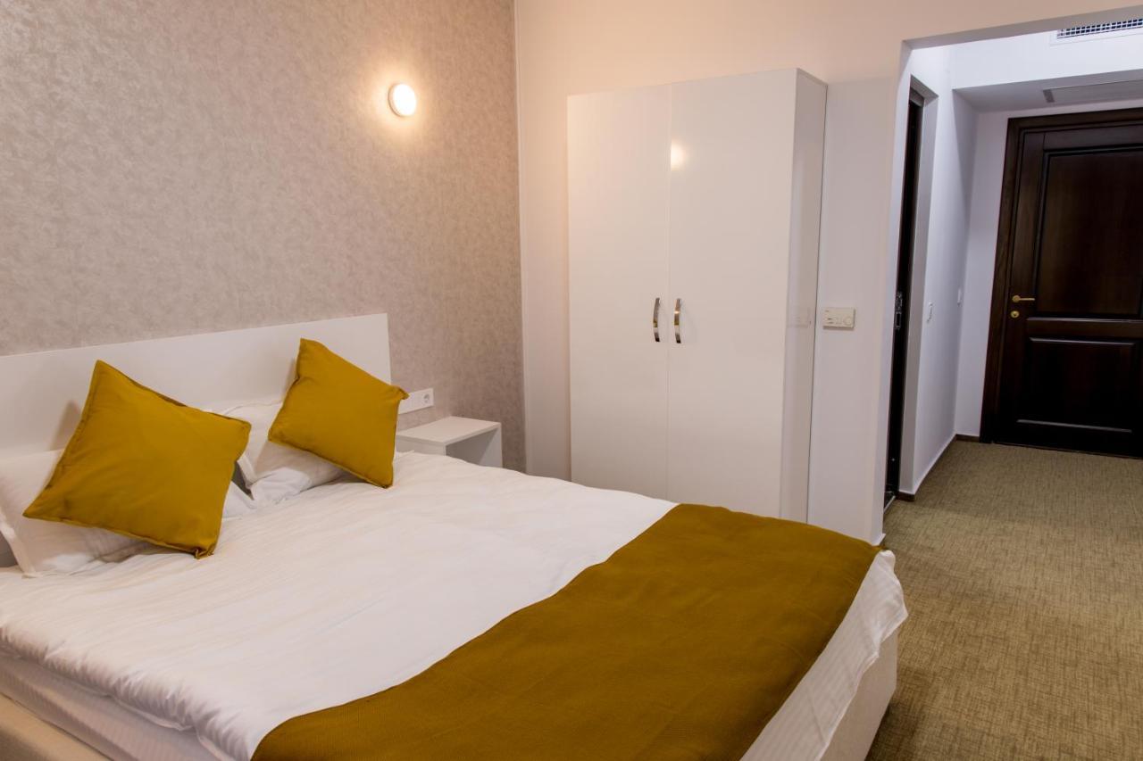 Hotel Complex Carol Buzău Zewnętrze zdjęcie