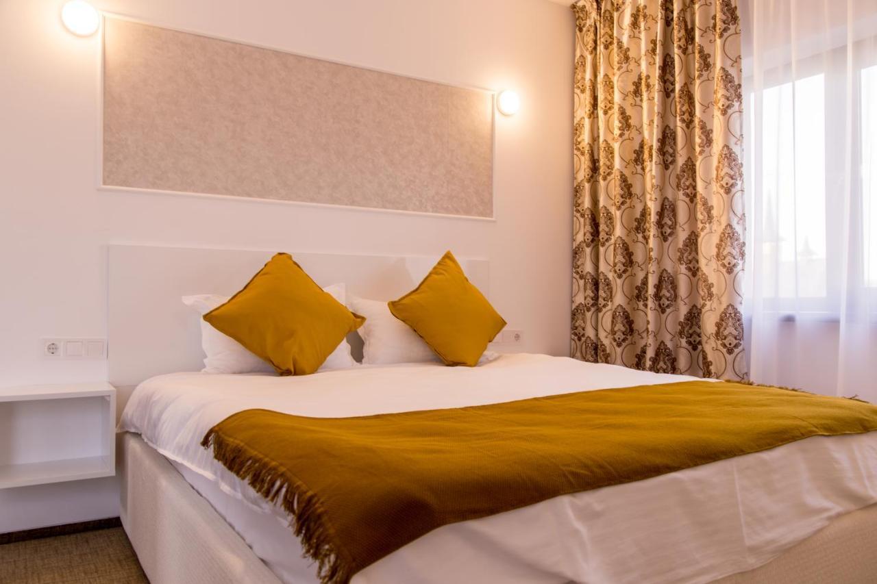 Hotel Complex Carol Buzău Zewnętrze zdjęcie